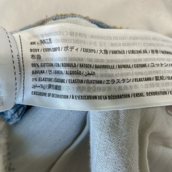 Abercrombie & Fitch The Cutoff Short High Rise Light Wash Like New Shorts 30/10 - Picture 4 of 6